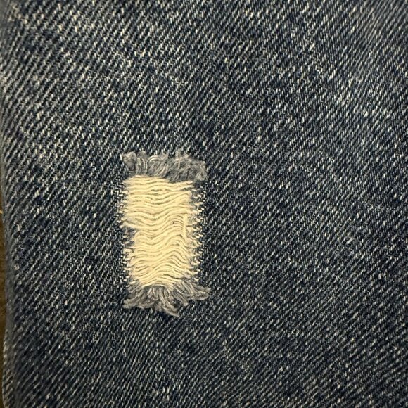 BDG Urban Outfitters Mom High Rise Distressed Jeans Women's Sz 24 Blue Denim 90s - Picture 2 of 11